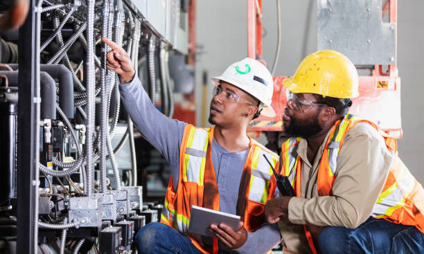 Best Affordable Emergency Electrician  in Floydada, TX